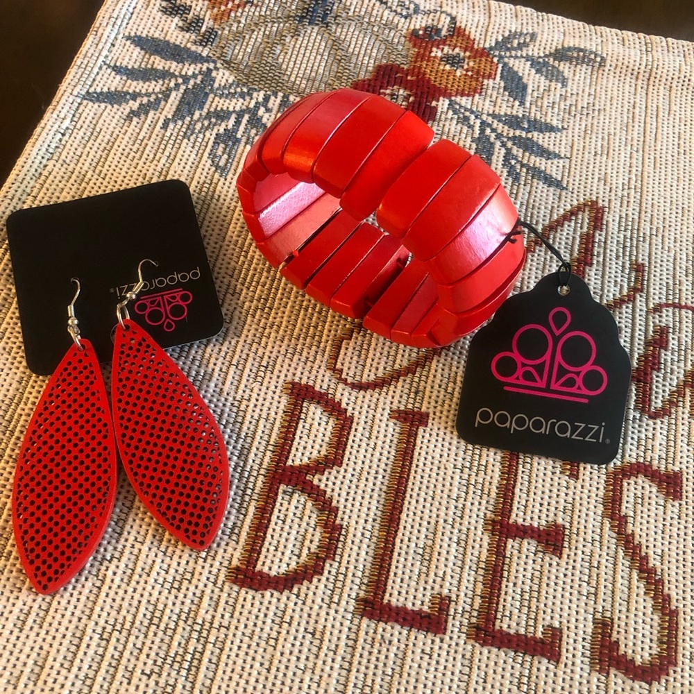 Earring and bracelet set
